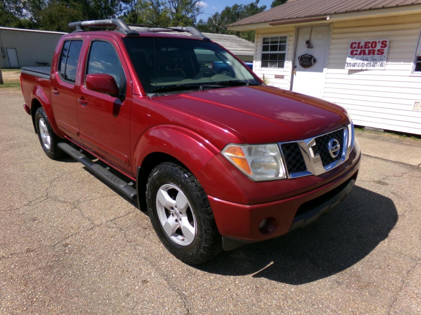 2007 Sonoma Sunset Pearl /tan Nissan Frontier LE Crew Cab 2WD (1N6AD07U87C) with an 4.0L V6 DOHC 24V engine, 5-Speed Automatic Overdrive transmission, located at 401 First NE, Bearden, AR, 71720, (870) 687-3414, 33.726528, -92.611519 - Photo#0