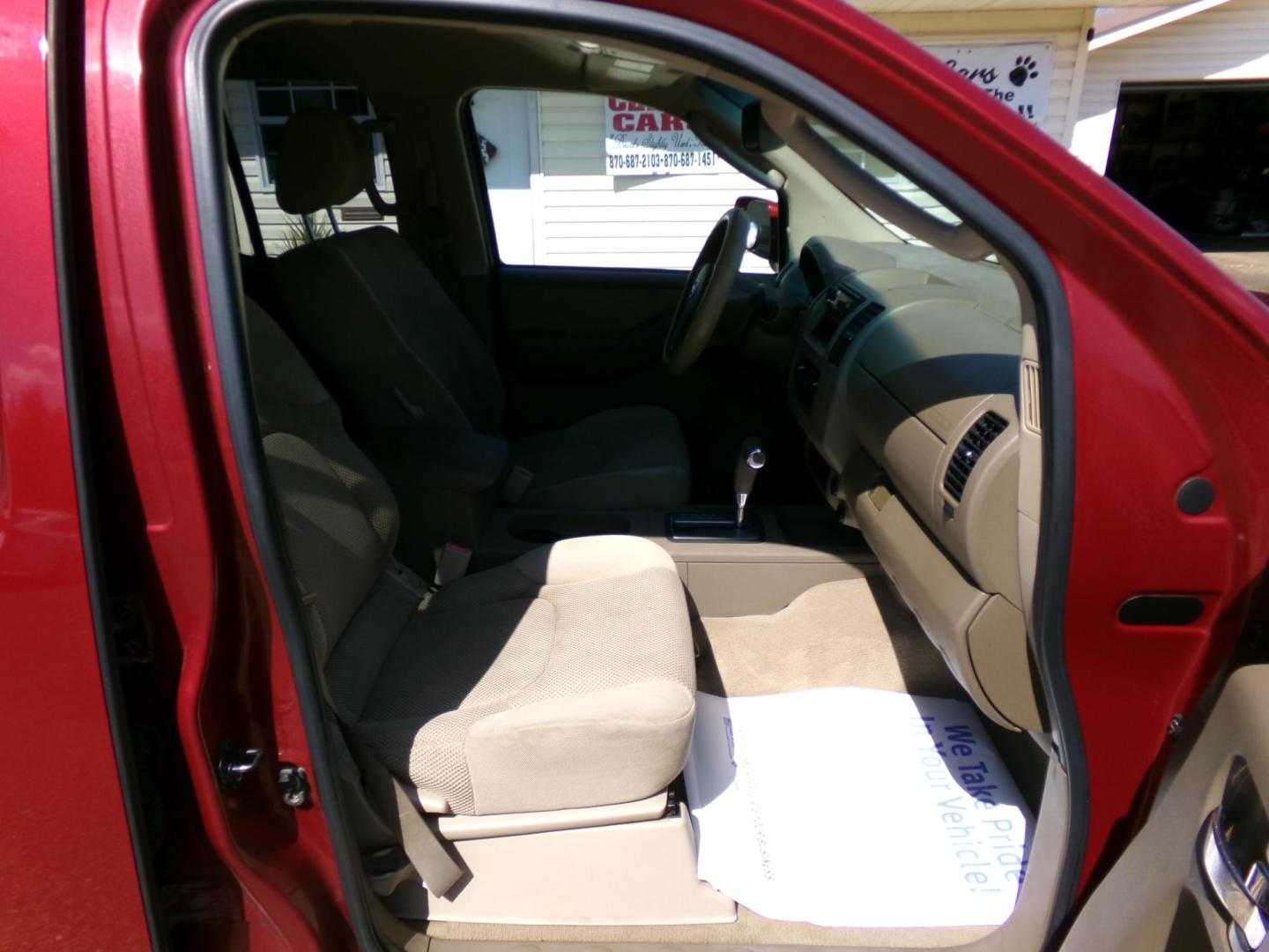 2007 Sonoma Sunset Pearl /tan Nissan Frontier LE Crew Cab 2WD (1N6AD07U87C) with an 4.0L V6 DOHC 24V engine, 5-Speed Automatic Overdrive transmission, located at 401 First NE, Bearden, AR, 71720, (870) 687-3414, 33.726528, -92.611519 - Photo#10