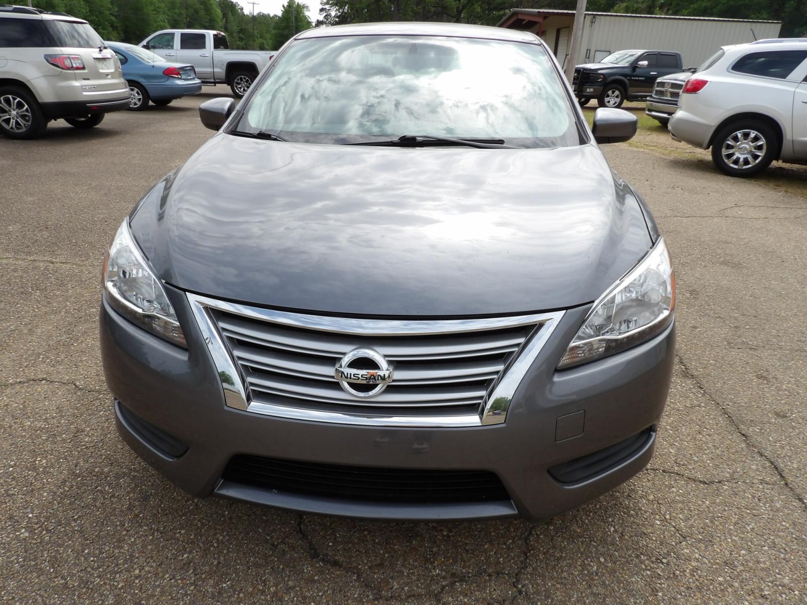 2015 Brilliant Silver /Black Nissan Sentra S 6MT (3N1AB7APXFY) with an 1.8L L4 SFI DOHC 16V engine, 6-Speed automatic transmission, located at 401 First NE, Bearden, AR, 71720, (870) 687-3414, 33.726528, -92.611519 - Photo #18