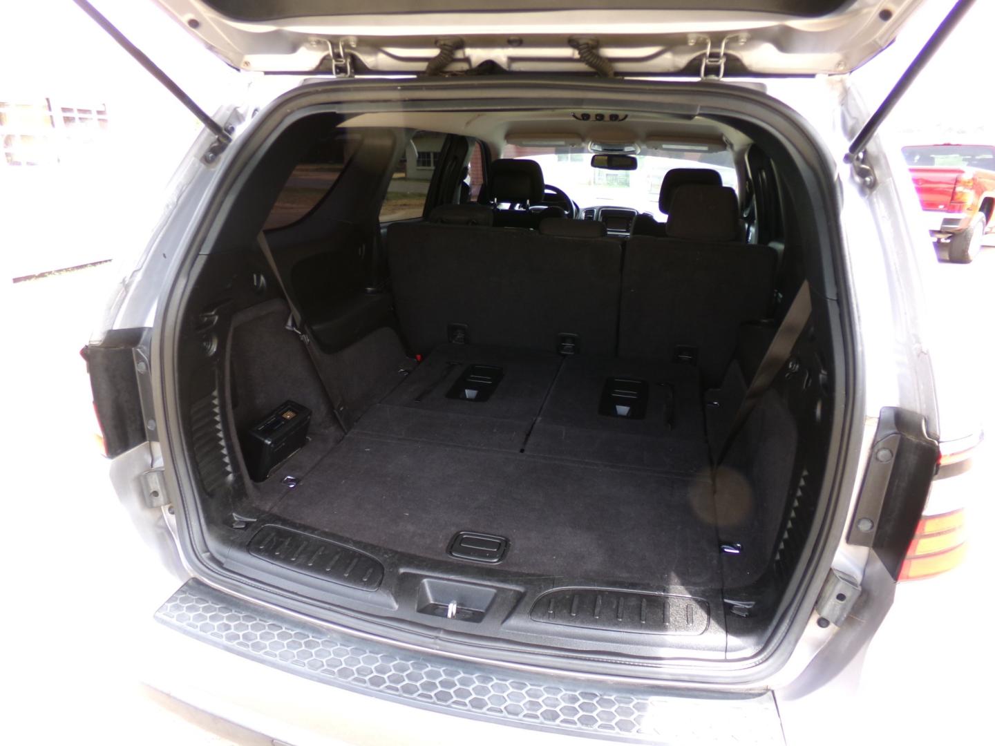 2014 Billet Metallic /Black Dodge Durango SXT AWD (1C4RDJAG9EC) with an 3.6L V6 DOHC 24V engine, 8-Speed Automatic transmission, located at 400 First NW, Bearden, AR, 71720, (870) 687-3414, 0.000000, 0.000000- Photo#4