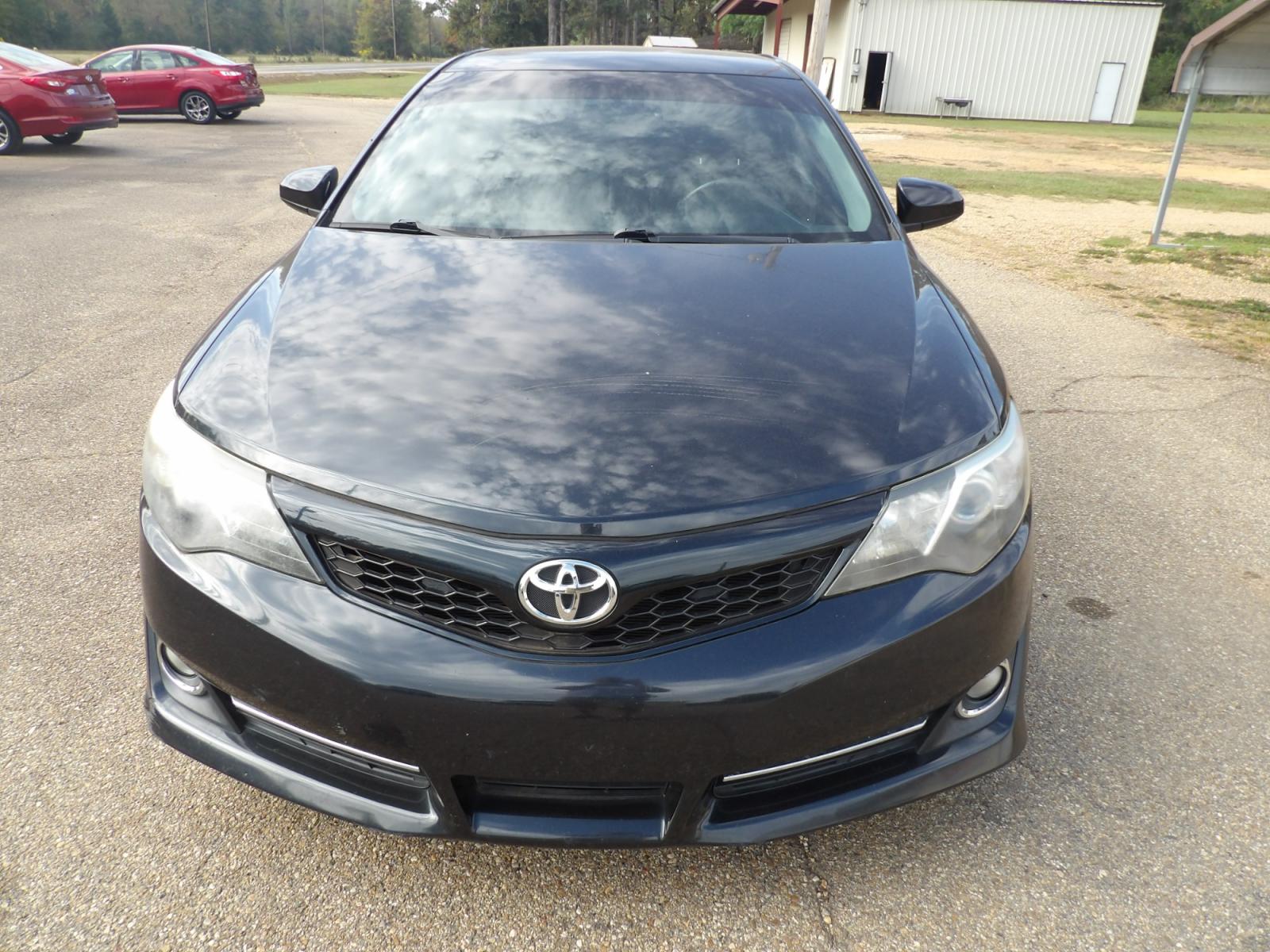 2014 Black /Black Toyota Camry SE (4T1BF1FK4EU) with an 2.5L L4 DOHC 16V engine, 6-Speed Automatic transmission, located at 401 First NE, Bearden, AR, 71720, (870) 687-3414, 33.726528, -92.611519 - Photo #20