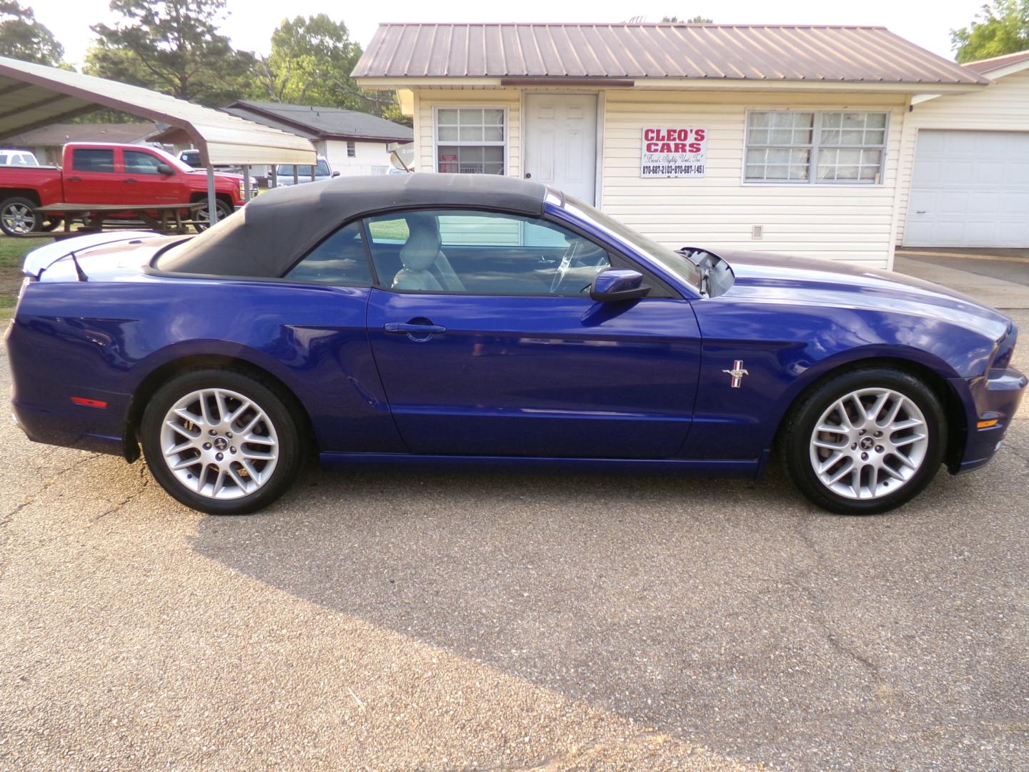 2014 Deep Impact Blue Metallic /Black Ford Mustang (1ZVBP8EM4E5) with an 3.7L V6 DOHC 24V engine, 6-speed automatic transmission, located at 400 First NW, Bearden, AR, 71720, (870) 687-3414, 0.000000, 0.000000- Photo#24