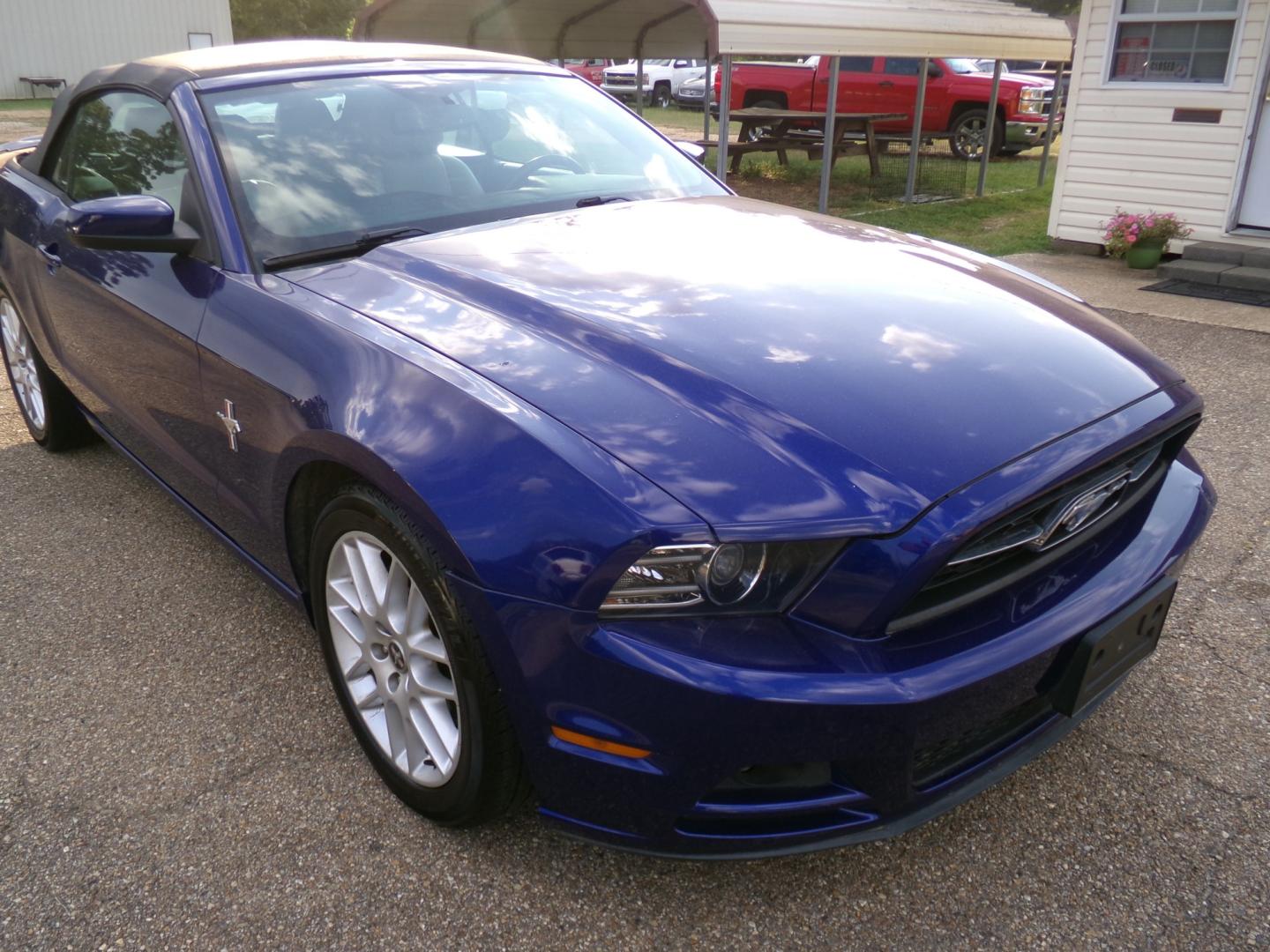 2014 Deep Impact Blue Metallic /Black Ford Mustang (1ZVBP8EM4E5) with an 3.7L V6 DOHC 24V engine, 6-speed automatic transmission, located at 400 First NW, Bearden, AR, 71720, (870) 687-3414, 0.000000, 0.000000- Photo#26