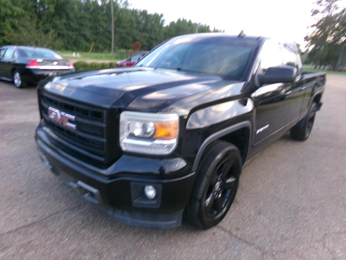 2015 Black /Gray GMC Sierra 1500 Base (1GTR1TECXFZ) with an 5.3L V8 engine, automatic transmission, located at 401 First NE, Bearden, AR, 71720, (870) 687-3414, 33.726528, -92.611519 - Photo#0