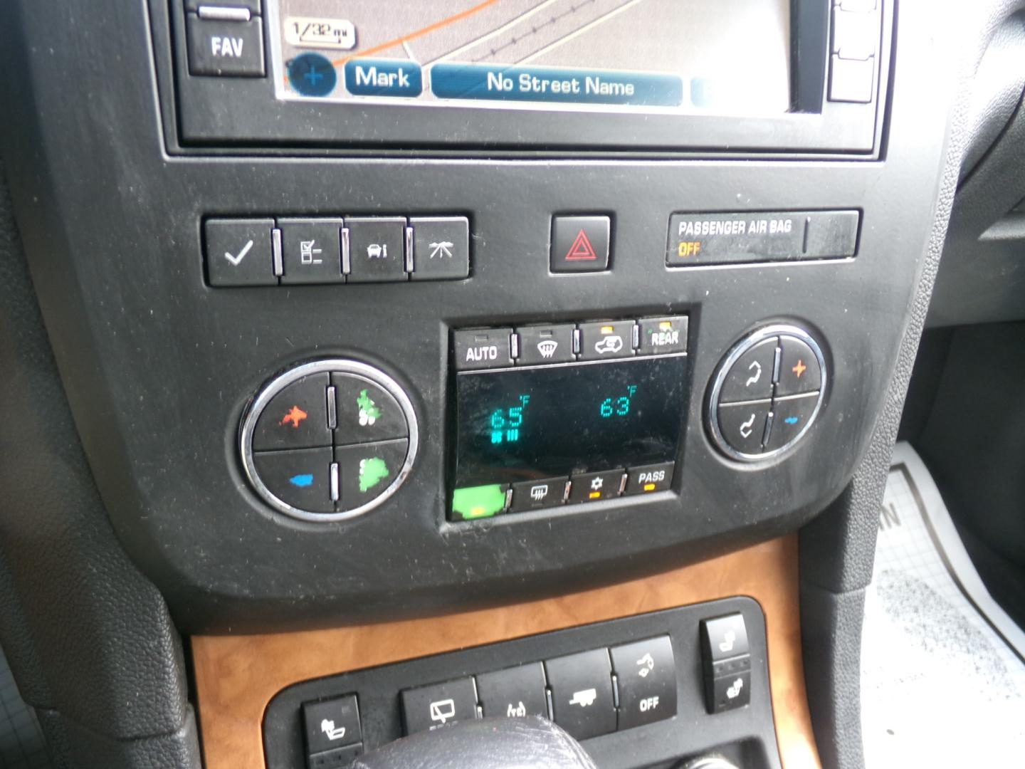 2012 Switchblade Silver /Brown Buick Enclave CXL (5GAKRCED1CJ) with an 3.6L engine, automatic transmission, located at 401 First NE, Bearden, AR, 71720, (870) 687-3414, 33.726528, -92.611519 - Photo#13