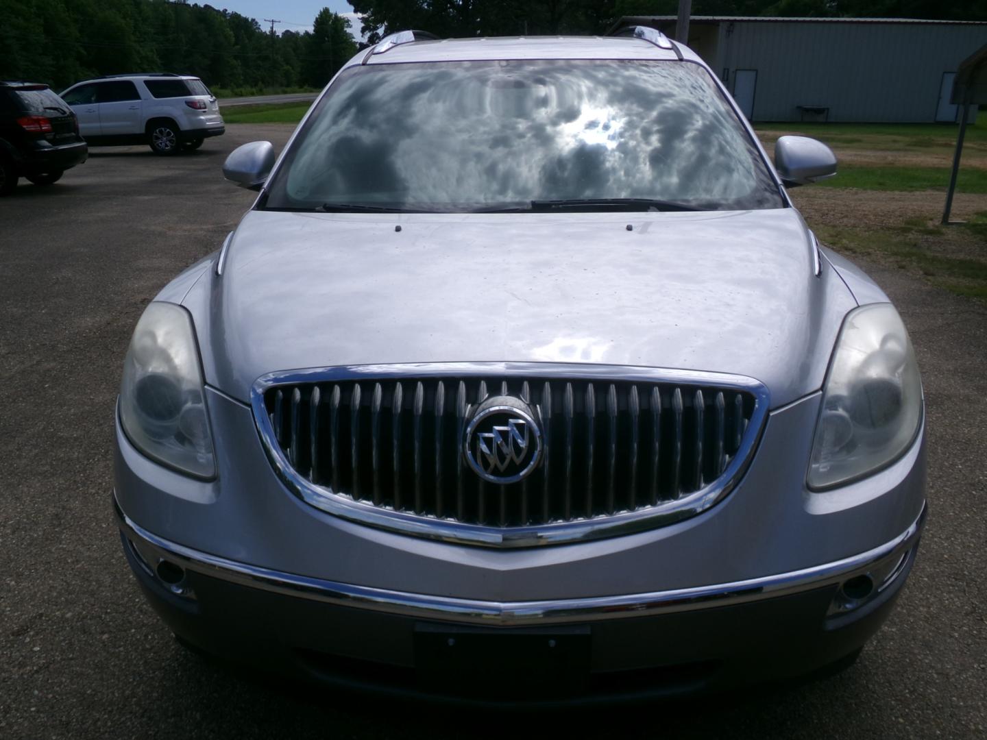 2012 Switchblade Silver /Brown Buick Enclave CXL (5GAKRCED1CJ) with an 3.6L engine, automatic transmission, located at 401 First NE, Bearden, AR, 71720, (870) 687-3414, 33.726528, -92.611519 - Photo#25