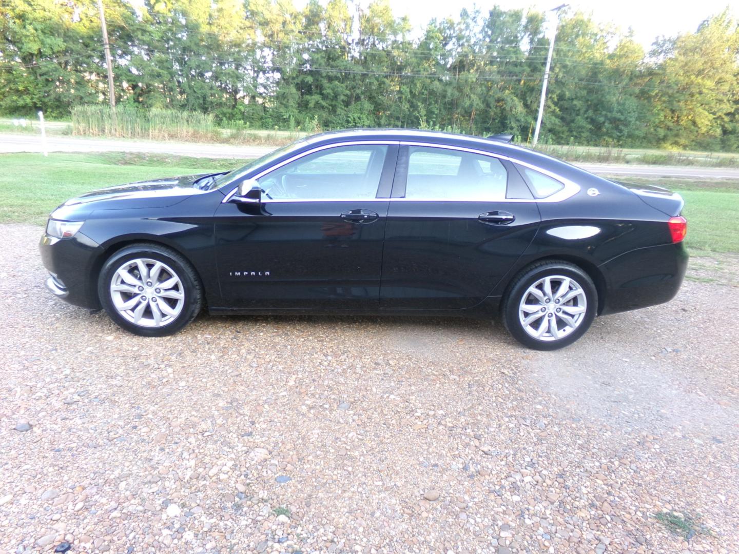 2019 Black /Black Chevrolet Impala LT (2G11Z5SA2K9) with an 2.5L engine, automatic transmission, located at 401 First NE, Bearden, AR, 71720, (870) 687-3414, 33.726528, -92.611519 - Photo#1