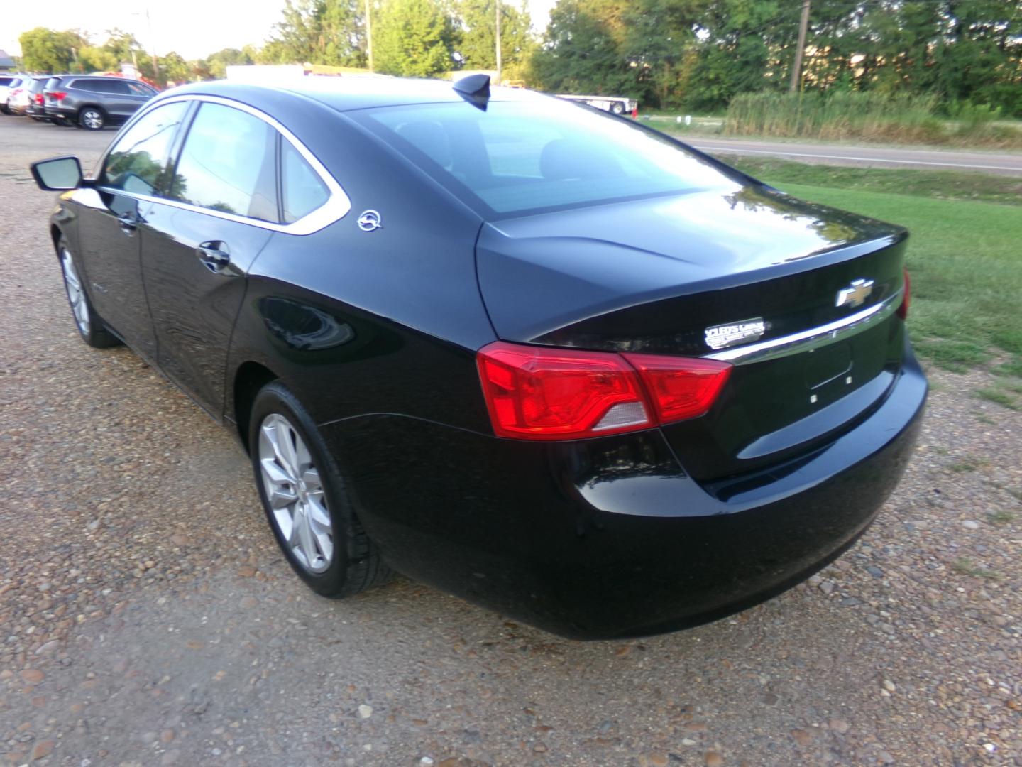 2019 Black /Black Chevrolet Impala LT (2G11Z5SA2K9) with an 2.5L engine, automatic transmission, located at 401 First NE, Bearden, AR, 71720, (870) 687-3414, 33.726528, -92.611519 - Photo#2
