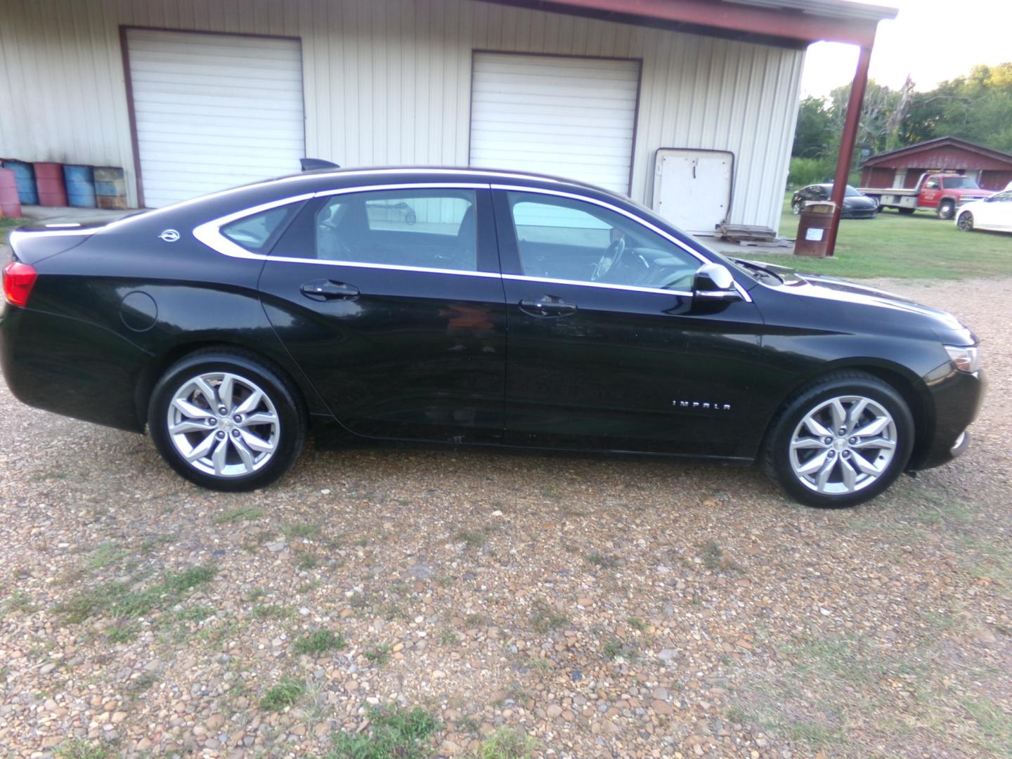 2019 Black /Black Chevrolet Impala LT (2G11Z5SA2K9) with an 2.5L engine, automatic transmission, located at 401 First NE, Bearden, AR, 71720, (870) 687-3414, 33.726528, -92.611519 - Photo#20