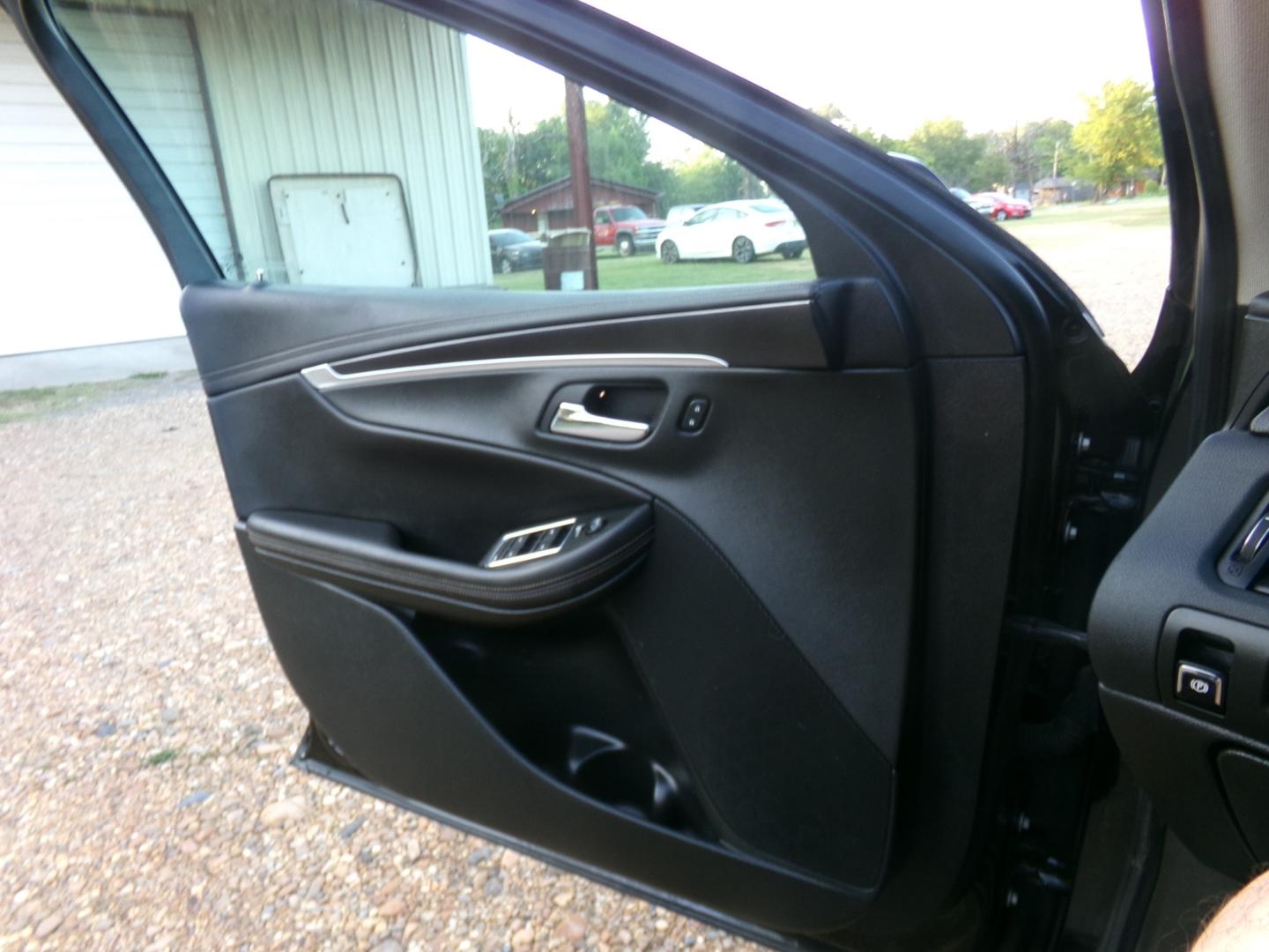 2019 Black /Black Chevrolet Impala LT (2G11Z5SA2K9) with an 2.5L engine, automatic transmission, located at 401 First NE, Bearden, AR, 71720, (870) 687-3414, 33.726528, -92.611519 - Photo#6