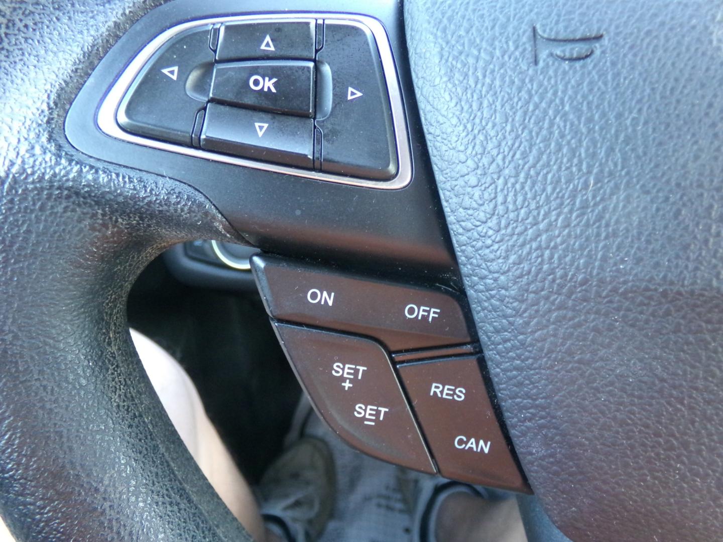 2017 Sterling Gray Metallic /Gray Ford Escape SE (1FMCU0GD6HU) with an 1.6L Ecoboost engine, automatic transmission, located at 401 First NE, Bearden, AR, 71720, (870) 687-3414, 33.726528, -92.611519 - Photo#13