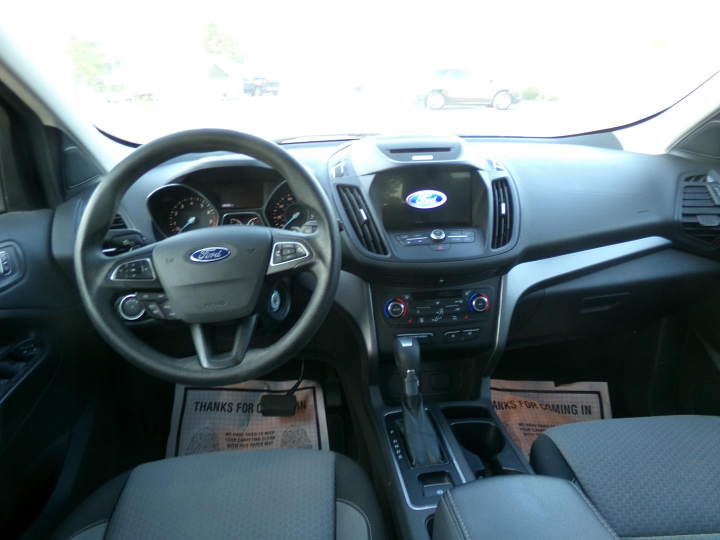 2017 Sterling Gray Metallic /Gray Ford Escape SE (1FMCU0GD6HU) with an 1.6L Ecoboost engine, automatic transmission, located at 401 First NE, Bearden, AR, 71720, (870) 687-3414, 33.726528, -92.611519 - Photo#17