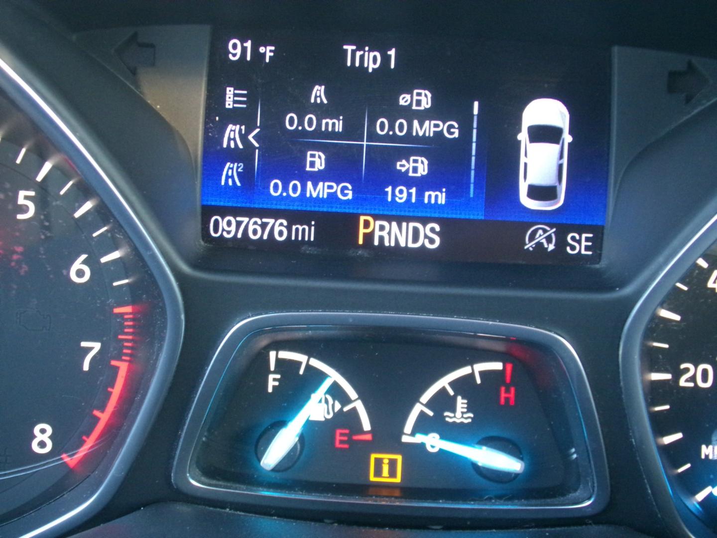 2017 Sterling Gray Metallic /Gray Ford Escape SE (1FMCU0GD6HU) with an 1.6L Ecoboost engine, automatic transmission, located at 401 First NE, Bearden, AR, 71720, (870) 687-3414, 33.726528, -92.611519 - Photo#8