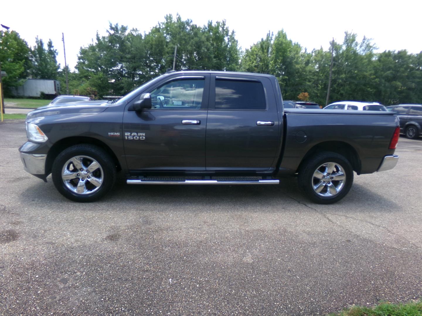 2016 Granite Crystal Metallic /Gray RAM 1500 SLT Big Horn Edition (3C6RR7LT2GG) with an 5.7L Hemi V8 engine, 8-speed automatic transmission, located at 401 First NE, Bearden, AR, 71720, (870) 687-3414, 33.726528, -92.611519 - Photo#1