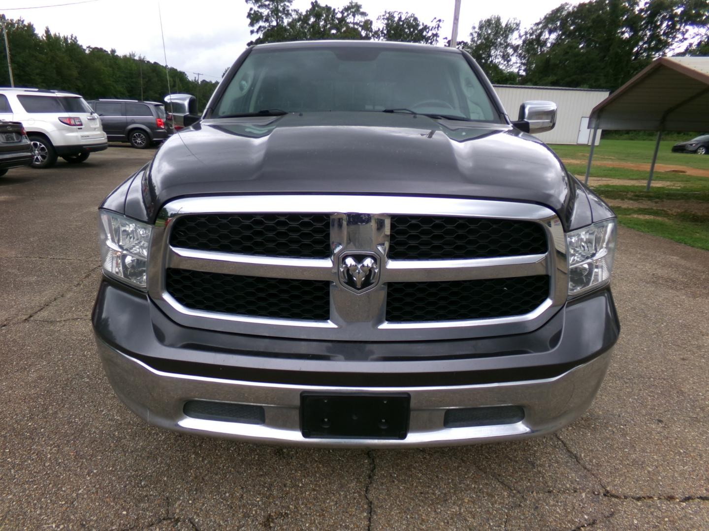 2018 Granite Crystal Metallic /Gray RAM 1500 SLT (1C6RR7LT2JS) with an 5.3L V8 engine, Automatic transmission, located at 401 First NE, Bearden, AR, 71720, (870) 687-3414, 33.726528, -92.611519 - Photo#26