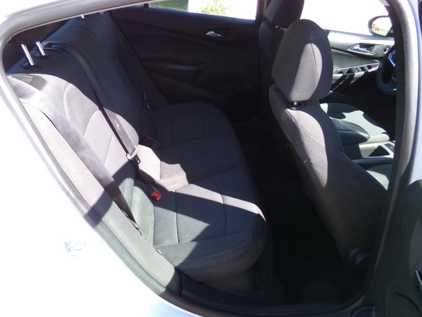 2018 /Charcoal Chevrolet Cruze LS Auto (1G1BC5SM4J7) with an 1.4L L4 DOHC 16V TURBO engine, 6A transmission, located at 401 First NE, Bearden, AR, 71720, (870) 687-3414, 33.726528, -92.611519 - CARFAX-CERTIFIED ONE OWNER! ONLY 80K MILES! - Photo#16