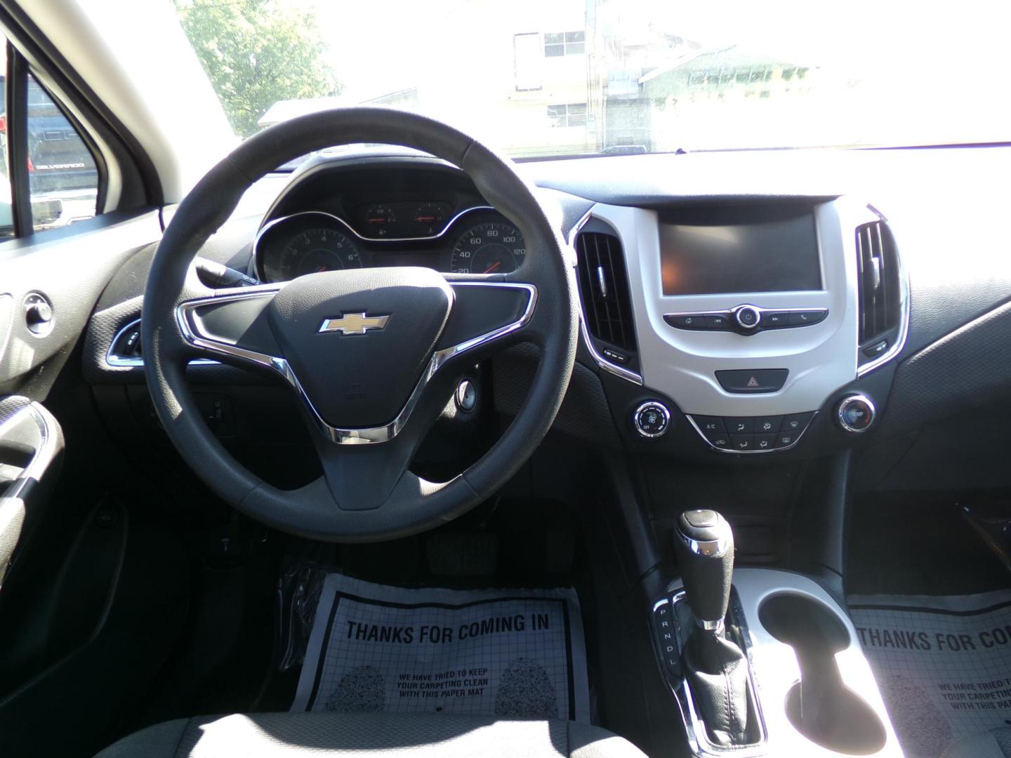 2018 /Charcoal Chevrolet Cruze LS Auto (1G1BC5SM4J7) with an 1.4L L4 DOHC 16V TURBO engine, 6A transmission, located at 401 First NE, Bearden, AR, 71720, (870) 687-3414, 33.726528, -92.611519 - CARFAX-CERTIFIED ONE OWNER! ONLY 80K MILES! - Photo#18