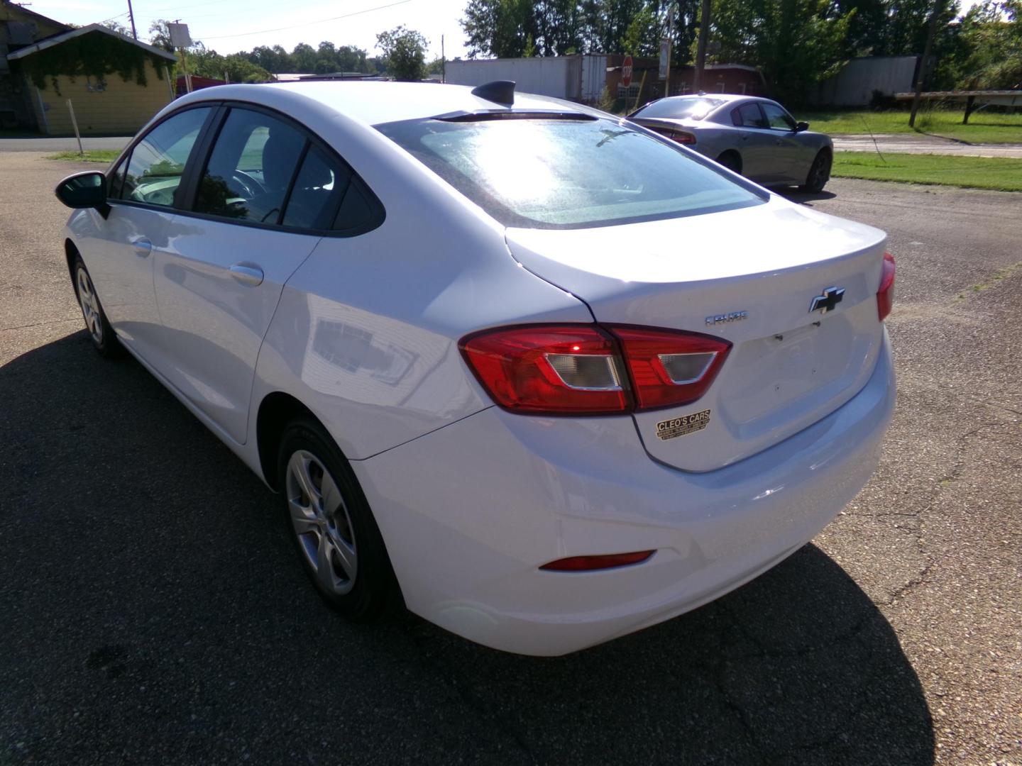 2018 /Charcoal Chevrolet Cruze LS Auto (1G1BC5SM4J7) with an 1.4L L4 DOHC 16V TURBO engine, 6A transmission, located at 401 First NE, Bearden, AR, 71720, (870) 687-3414, 33.726528, -92.611519 - CARFAX-CERTIFIED ONE OWNER! ONLY 80K MILES! - Photo#2