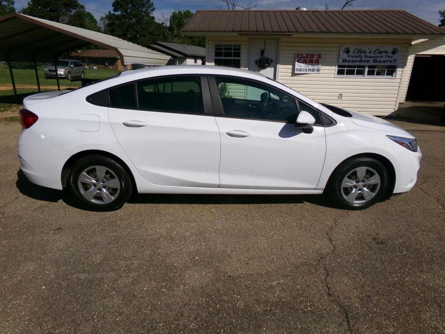 2018 /Charcoal Chevrolet Cruze LS Auto (1G1BC5SM4J7) with an 1.4L L4 DOHC 16V TURBO engine, 6A transmission, located at 401 First NE, Bearden, AR, 71720, (870) 687-3414, 33.726528, -92.611519 - CARFAX-CERTIFIED ONE OWNER! ONLY 80K MILES! - Photo#20