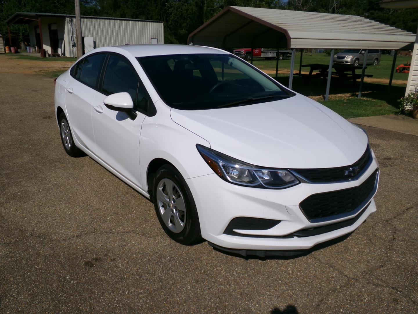 2018 /Charcoal Chevrolet Cruze LS Auto (1G1BC5SM4J7) with an 1.4L L4 DOHC 16V TURBO engine, 6A transmission, located at 401 First NE, Bearden, AR, 71720, (870) 687-3414, 33.726528, -92.611519 - CARFAX-CERTIFIED ONE OWNER! ONLY 80K MILES! - Photo#22