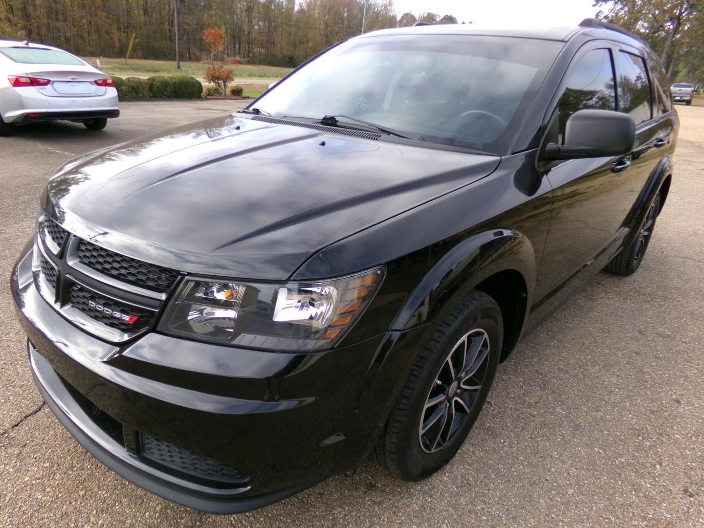2017 Black /Black Dodge Journey SE (3C4PDCAB9HT) with an 2.4L L4 DOHC 16V engine, 4A transmission, located at 401 First NE, Bearden, AR, 71720, (870) 687-3414, 33.726528, -92.611519 - Photo#0