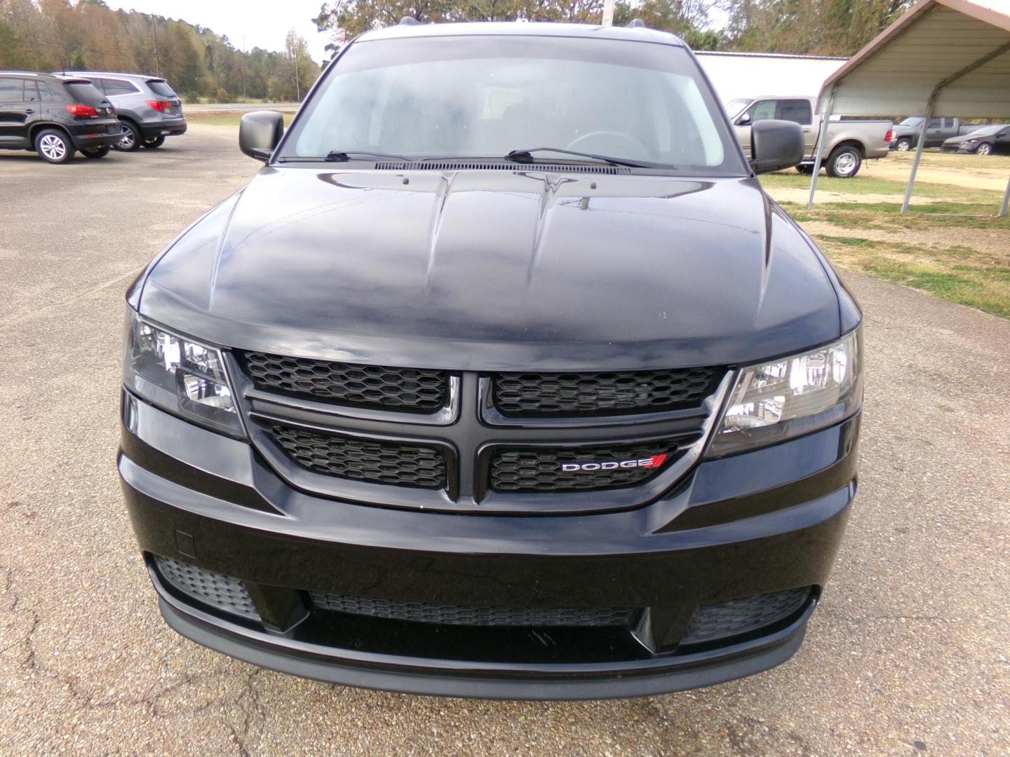 2017 Black /Black Dodge Journey SE (3C4PDCAB9HT) with an 2.4L L4 DOHC 16V engine, 4A transmission, located at 401 First NE, Bearden, AR, 71720, (870) 687-3414, 33.726528, -92.611519 - Photo#19