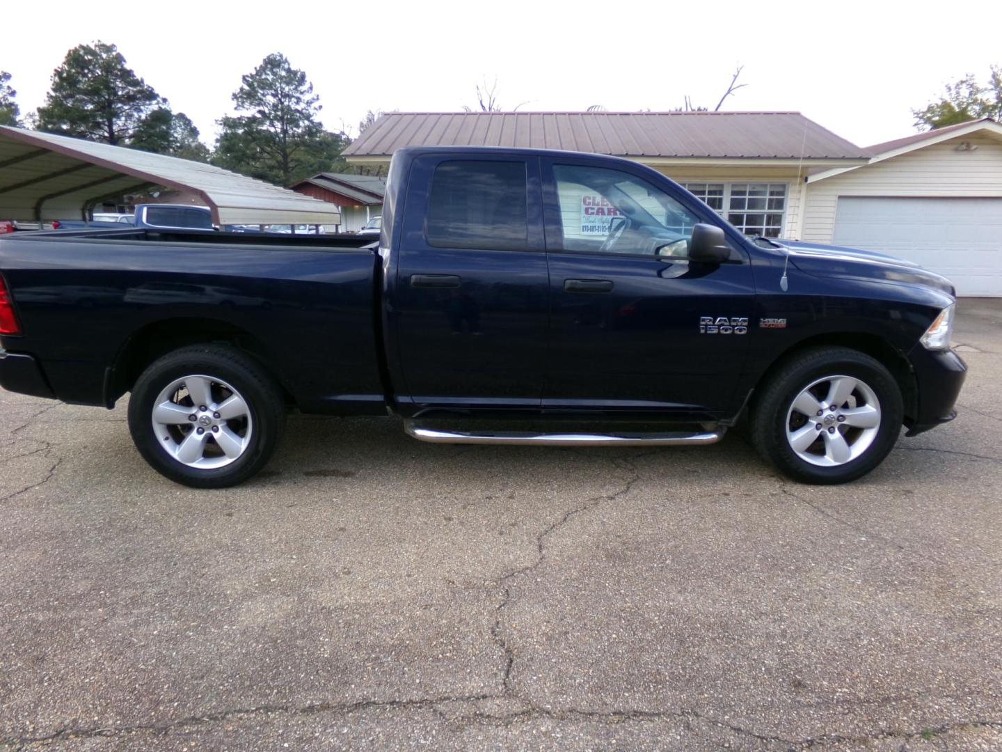 2013 True Blue Pearl Coat /Gray RAM 1500 Tradesman Quad Cab 2WD (1C6RR6FT3DS) with an 5.7L V8 OHV 16V engine, 6-Speed Automatic transmission, located at 401 First NE, Bearden, AR, 71720, (870) 687-3414, 33.726528, -92.611519 - Photo#13