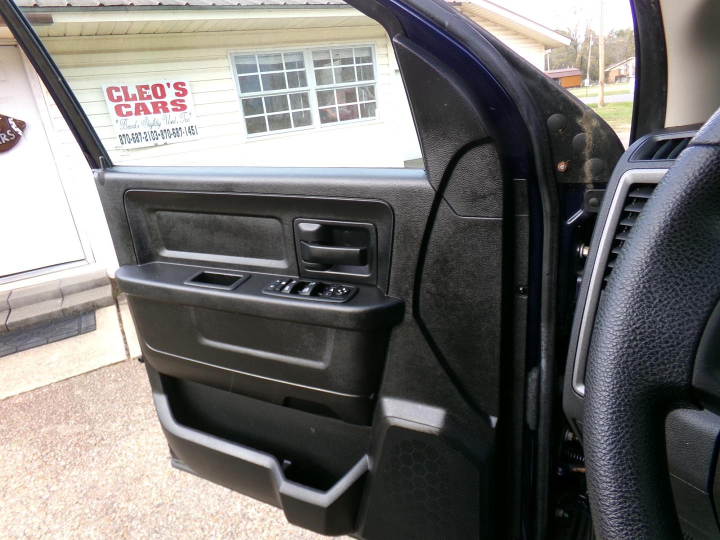 2013 True Blue Pearl Coat /Gray RAM 1500 Tradesman Quad Cab 2WD (1C6RR6FT3DS) with an 5.7L V8 OHV 16V engine, 6-Speed Automatic transmission, located at 401 First NE, Bearden, AR, 71720, (870) 687-3414, 33.726528, -92.611519 - Photo#3