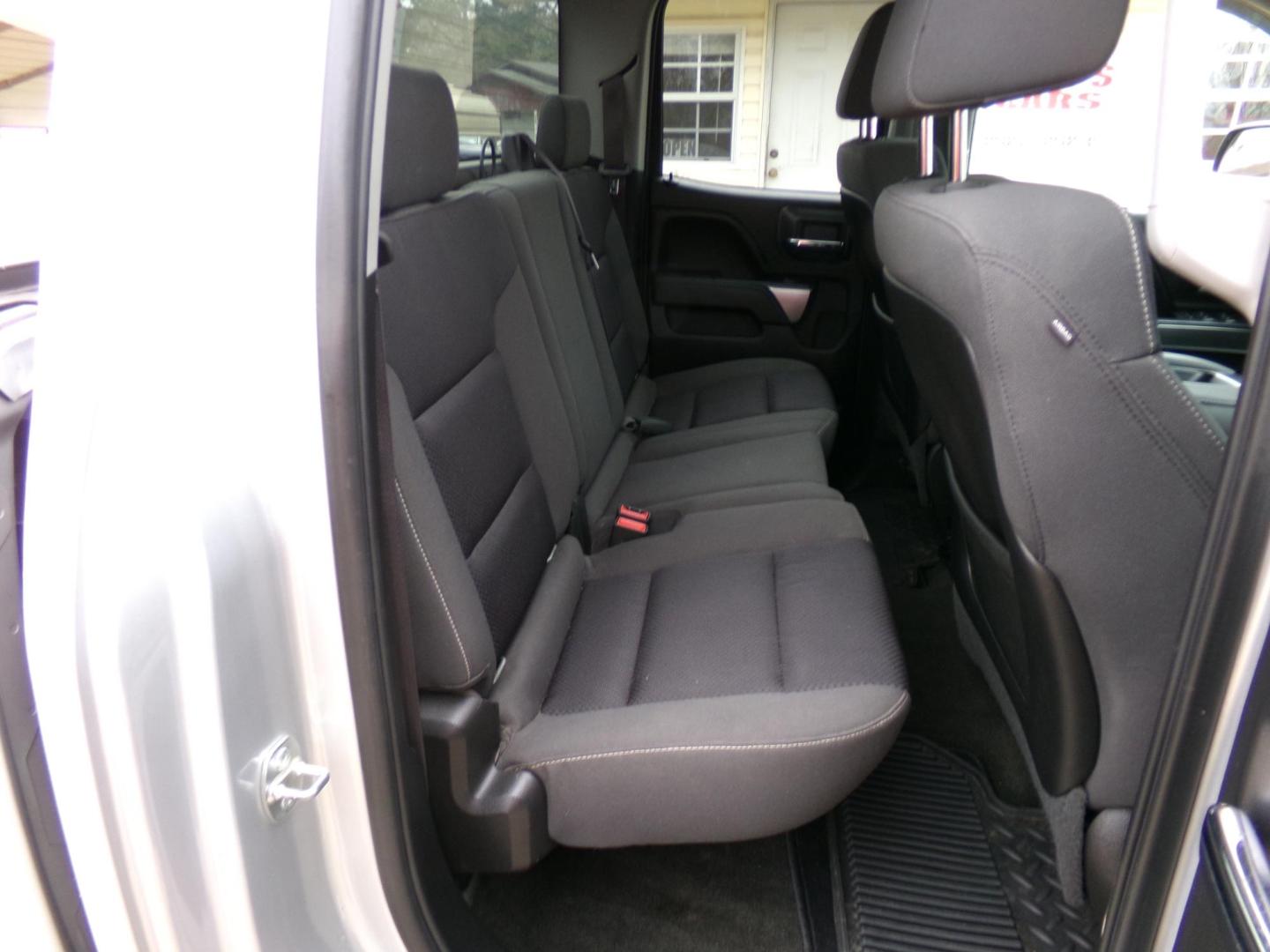 2015 Ultra Silver Metallic /Gray Chevrolet Silverado 1500 LT Double Cab 4WD (1GCVKREC7FZ) with an 5.3L V8 OHV 16V engine, 6-Speed Automatic transmission, located at 401 First NE, Bearden, AR, 71720, (870) 687-3414, 33.726528, -92.611519 - Photo#13
