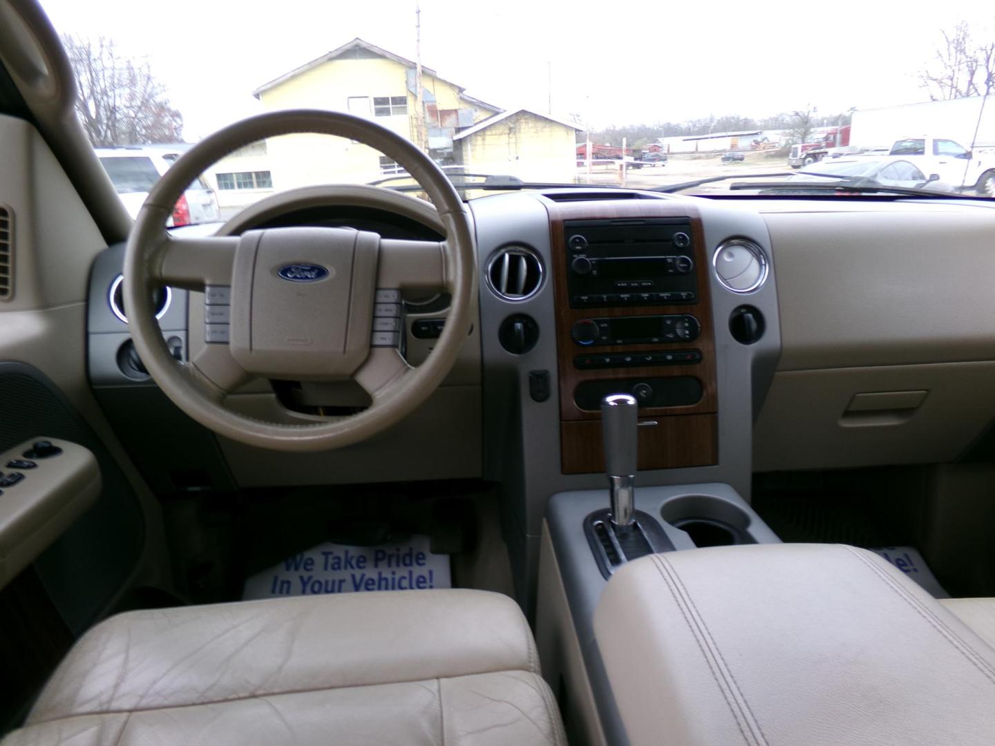 2004 Arizona Beige Metallic /Cream Ford F-150 Lariat SuperCrew 4WD (1FTPW14554K) with an 5.4L V6 SOHC 16V engine, 4-Speed Automatic Overdrive transmission, located at 401 First NE, Bearden, AR, 71720, (870) 687-3414, 33.726528, -92.611519 - Photo#18