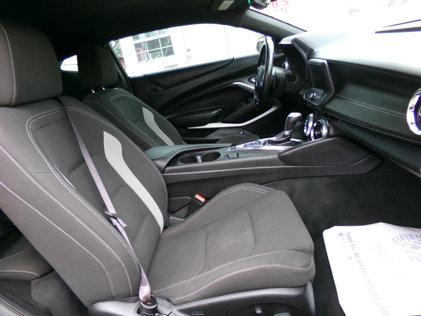 2016 White /Black Chevrolet Camaro 1LT Coupe (1G1FB1RX6G0) with an 2.0L L4 DOHC 16V TURBO engine, 6-speed automatic transmission, located at 401 First NE, Bearden, AR, 71720, (870) 687-3414, 33.726528, -92.611519 - Photo#19