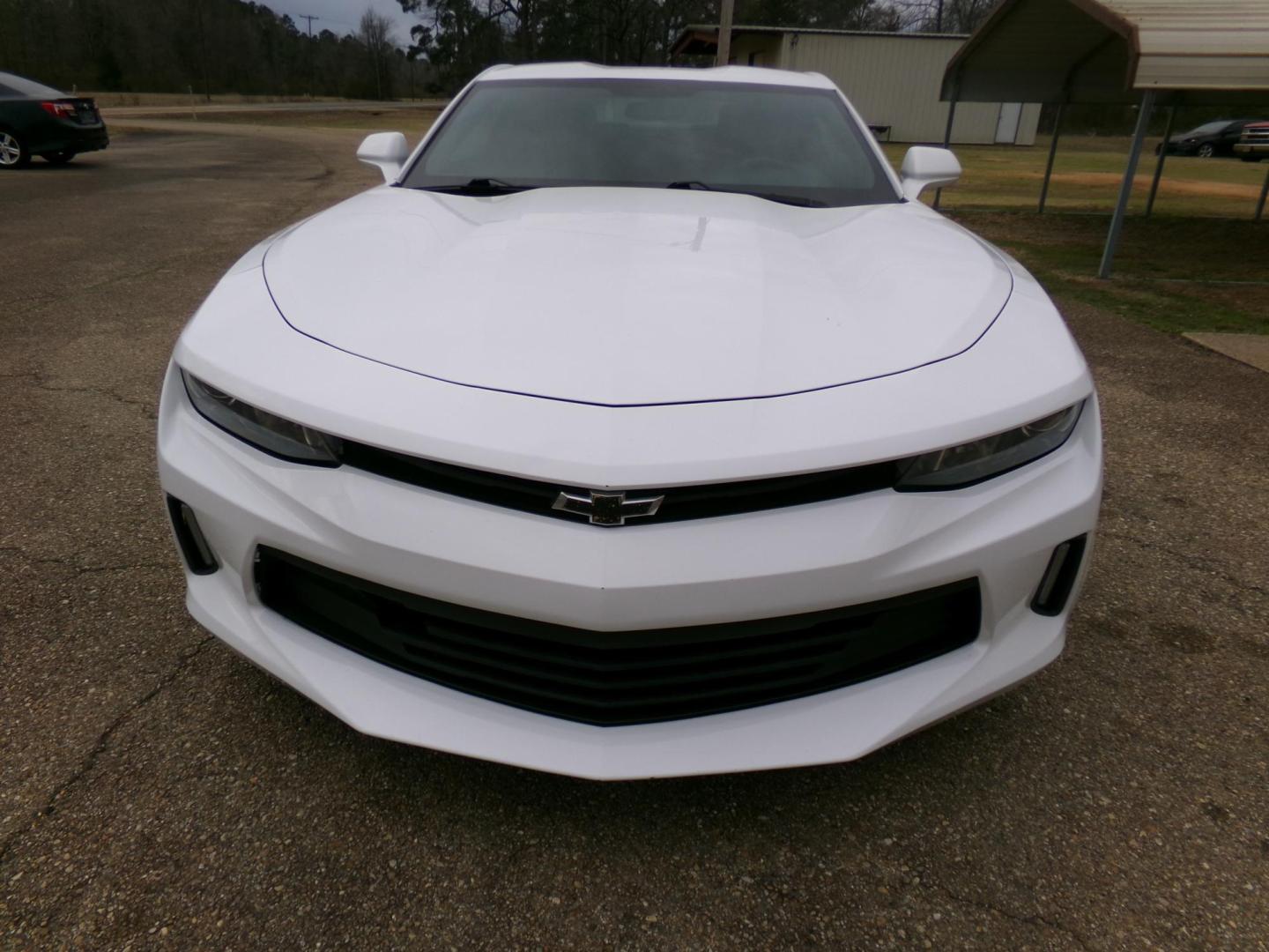 2016 White /Black Chevrolet Camaro 1LT Coupe (1G1FB1RX6G0) with an 2.0L L4 DOHC 16V TURBO engine, 6-speed automatic transmission, located at 401 First NE, Bearden, AR, 71720, (870) 687-3414, 33.726528, -92.611519 - Photo#23