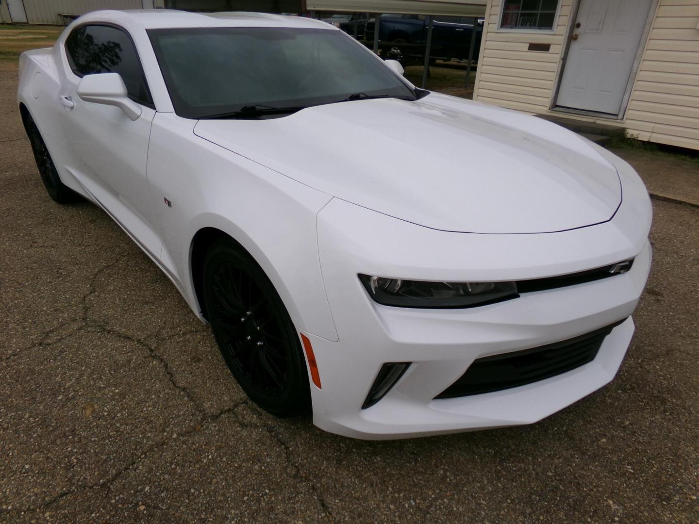 2016 White /Black Chevrolet Camaro 1LT Coupe (1G1FB1RX6G0) with an 2.0L L4 DOHC 16V TURBO engine, 6-speed automatic transmission, located at 401 First NE, Bearden, AR, 71720, (870) 687-3414, 33.726528, -92.611519 - Photo#24