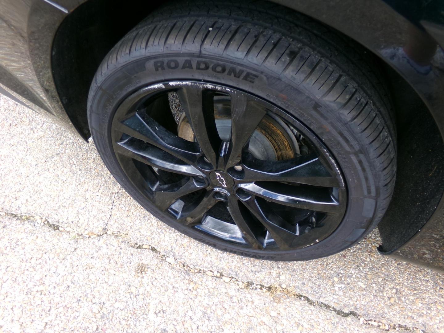 2020 Carbon Flash Metallic /Black Chevrolet Malibu LT (1G1ZD5ST1LF) with an 1.5L L4 DOHC 16V engine, 6A transmission, located at 401 First NE, Bearden, AR, 71720, (870) 687-3414, 33.726528, -92.611519 - Photo#4