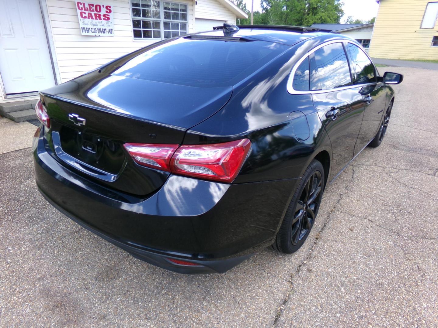 2020 Carbon Flash Metallic /Black Chevrolet Malibu LT (1G1ZD5ST1LF) with an 1.5L L4 DOHC 16V engine, 6A transmission, located at 401 First NE, Bearden, AR, 71720, (870) 687-3414, 33.726528, -92.611519 - Photo#19