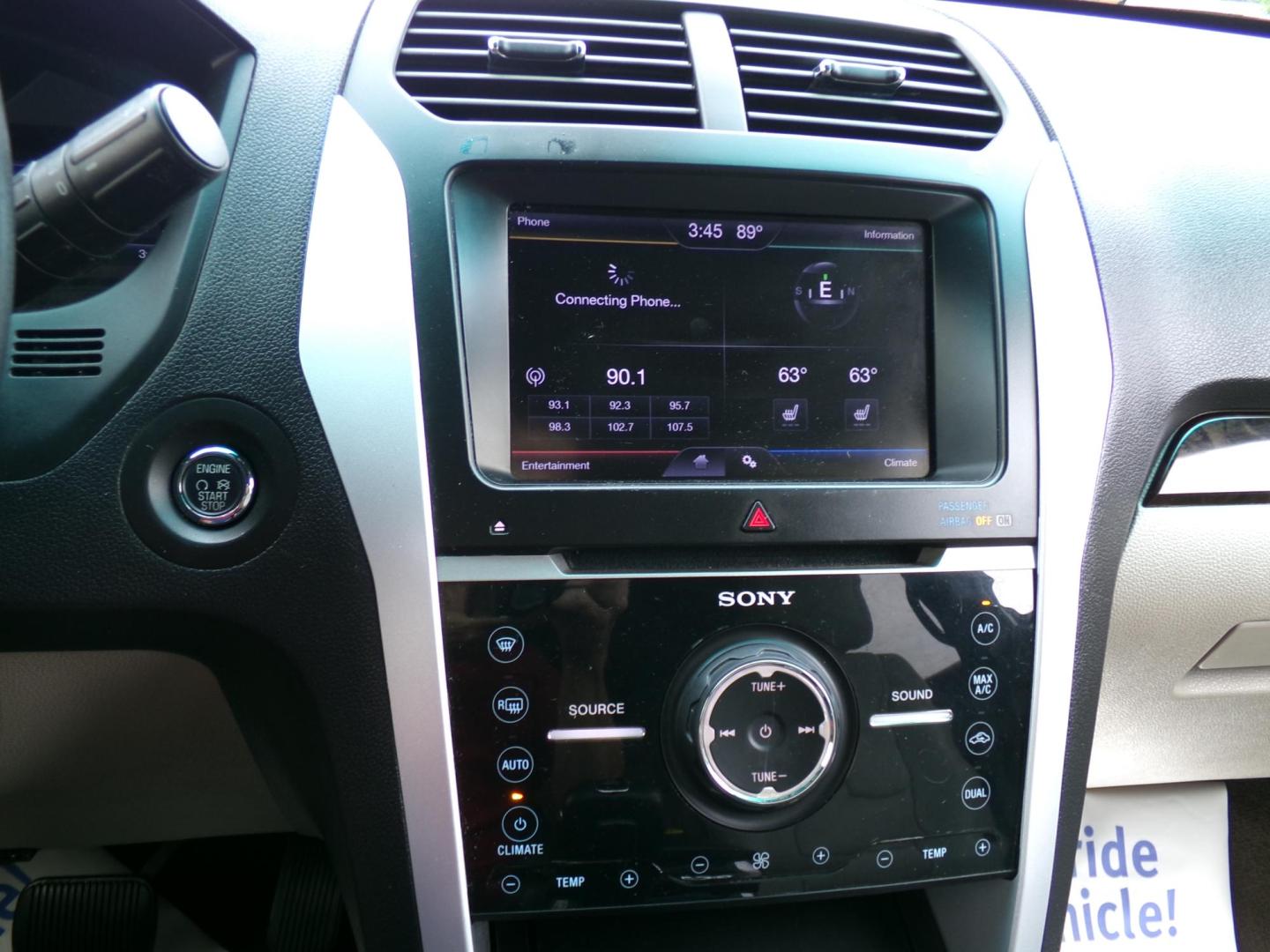 2013 Moondust Silver Metallic /Gray Ford Explorer Limited FWD (1FM5K7F83DG) with an 3.5L V6 DOHC 24V engine, 6-Speed Automatic transmission, located at 401 First NE, Bearden, AR, 71720, (870) 687-3414, 33.726528, -92.611519 - Photo#11