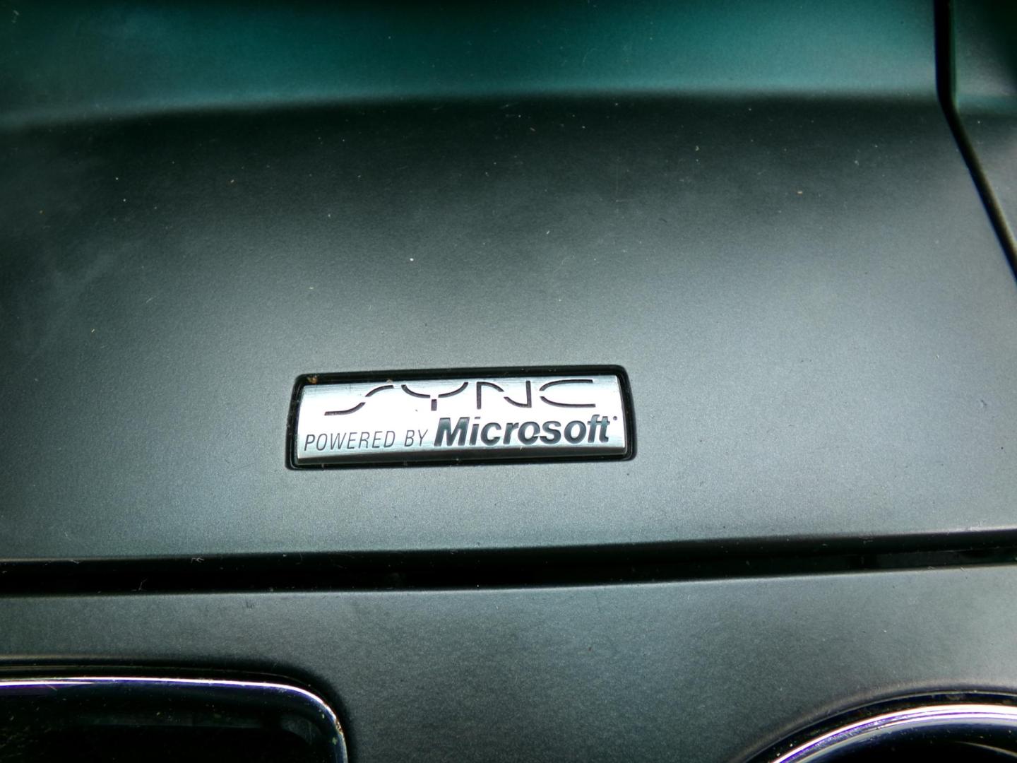 2013 Moondust Silver Metallic /Gray Ford Explorer Limited FWD (1FM5K7F83DG) with an 3.5L V6 DOHC 24V engine, 6-Speed Automatic transmission, located at 401 First NE, Bearden, AR, 71720, (870) 687-3414, 33.726528, -92.611519 - Photo#13