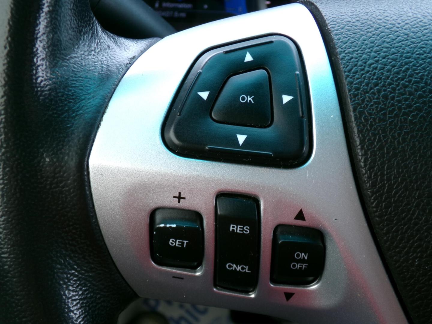 2013 Moondust Silver Metallic /Gray Ford Explorer Limited FWD (1FM5K7F83DG) with an 3.5L V6 DOHC 24V engine, 6-Speed Automatic transmission, located at 401 First NE, Bearden, AR, 71720, (870) 687-3414, 33.726528, -92.611519 - Photo#14