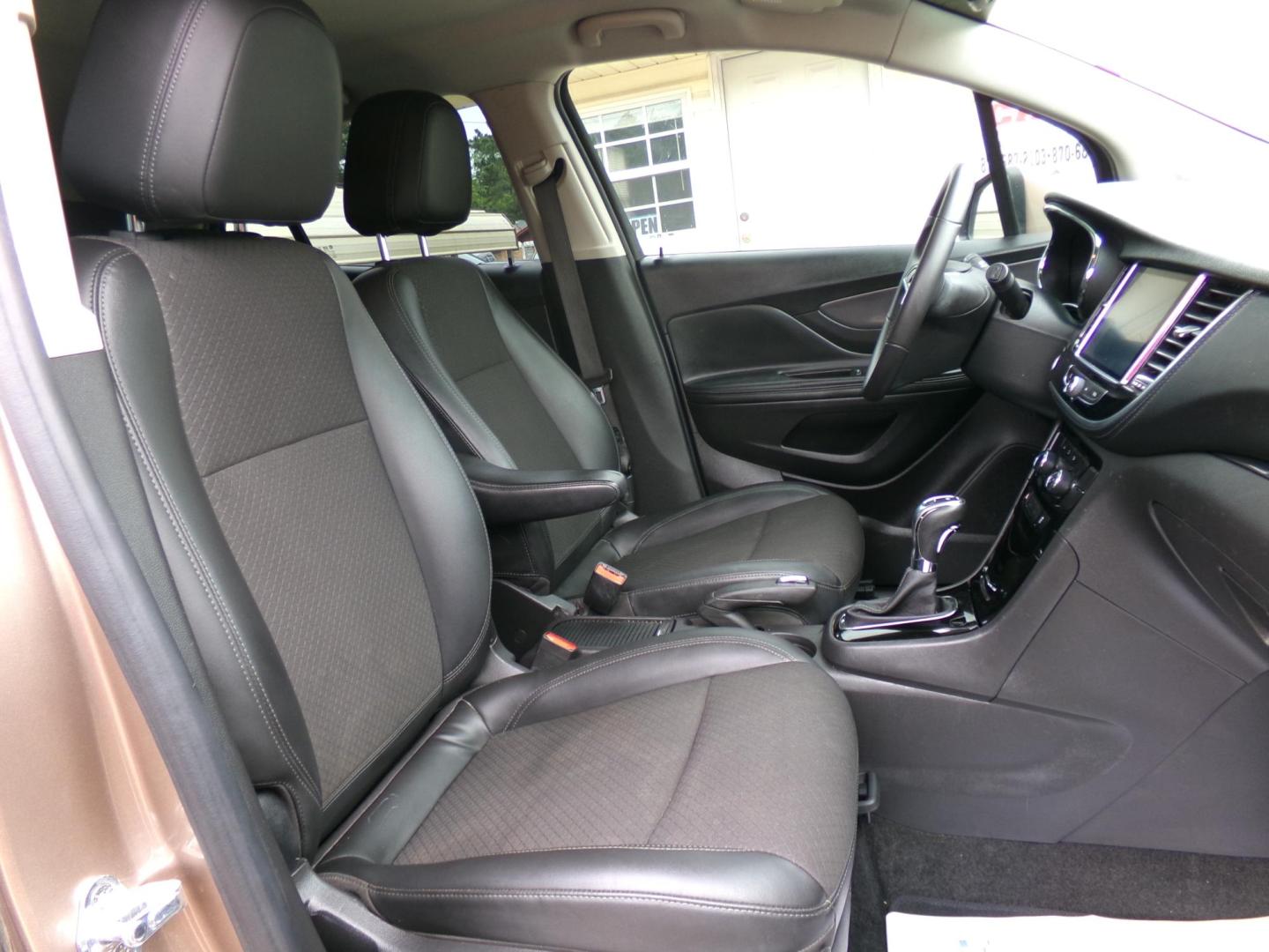 2019 Coppertino Metallic 3 /Black Buick Encore Preferred FWD (KL4CJASB3KB) with an 1.4L L4 DOHC 16V TURBO engine, 6A transmission, located at 401 First NE, Bearden, AR, 71720, (870) 687-3414, 33.726528, -92.611519 - Photo#18