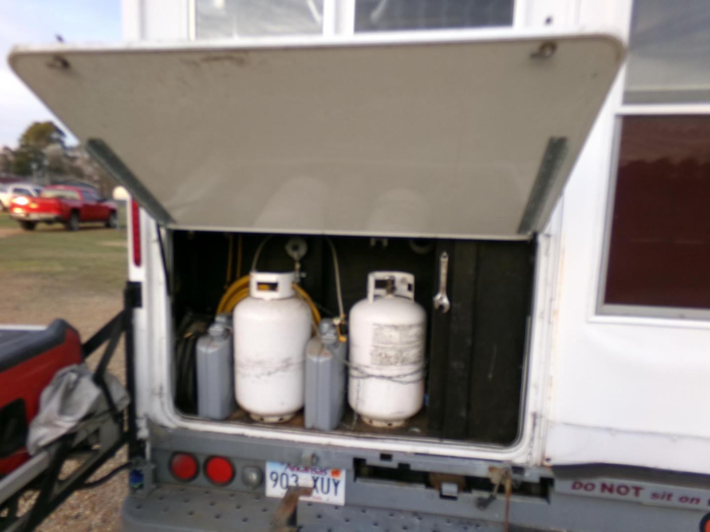 2018 White /Gray Ford F-350 SD Crew Cab 4WD (1FDWE3F63JD) with an 6.2L V8 OHV 16V engine, 6A transmission, located at 400 First NW, Bearden, AR, 71720, (870) 687-3414, 0.000000, 0.000000 - Fully-equipped, ready-to-go 2018 Ford F-350 food truck! - Photo#3