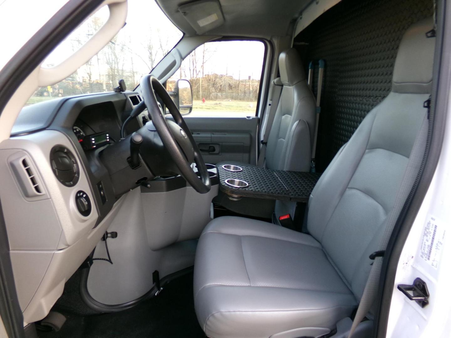 2018 White /Gray Ford F-350 SD Crew Cab 4WD (1FDWE3F63JD) with an 6.2L V8 OHV 16V engine, 6A transmission, located at 400 First NW, Bearden, AR, 71720, (870) 687-3414, 0.000000, 0.000000 - Fully-equipped, ready-to-go 2018 Ford F-350 food truck! - Photo#6