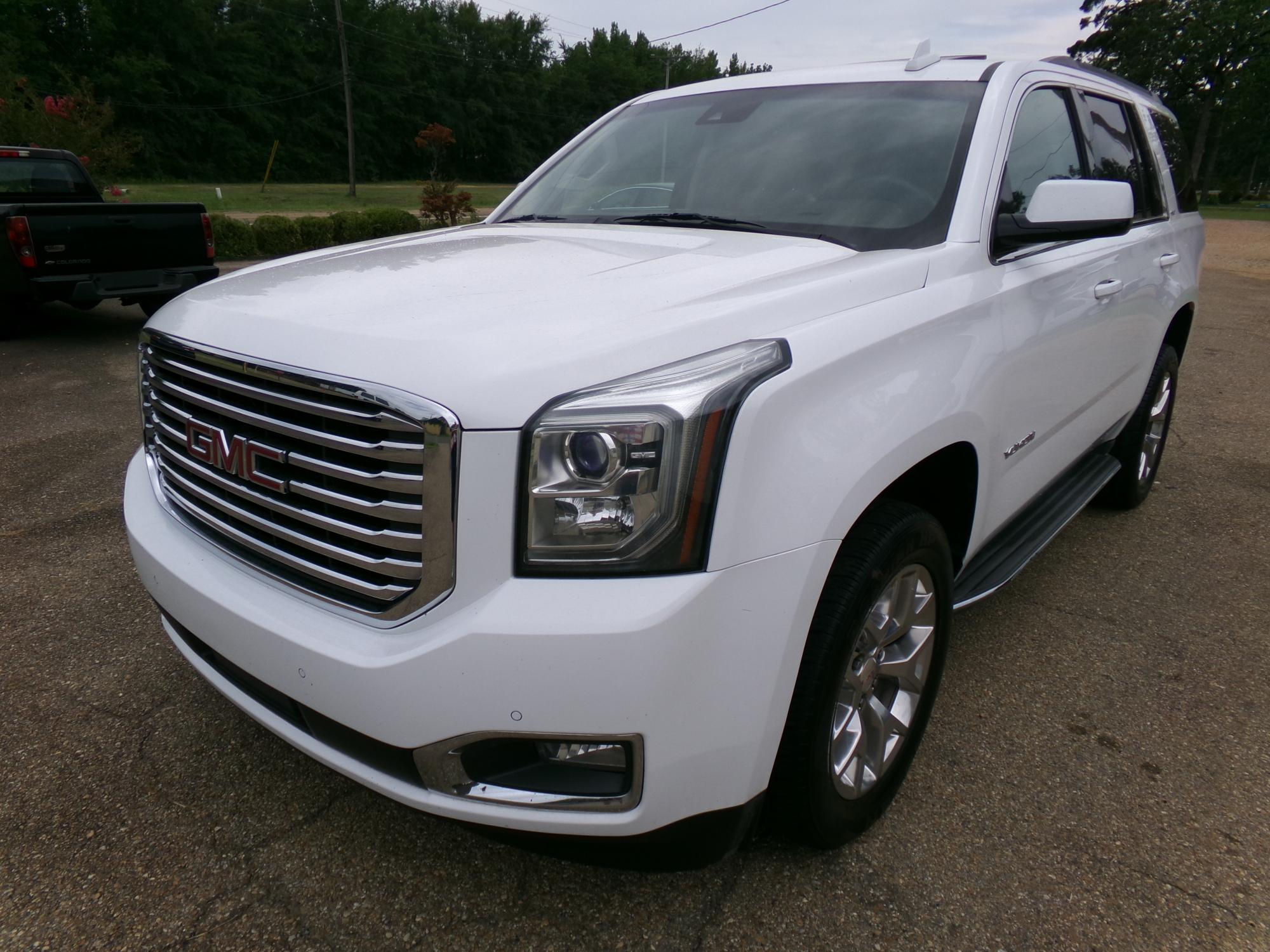 photo of 2016 GMC Yukon SLT 4WD