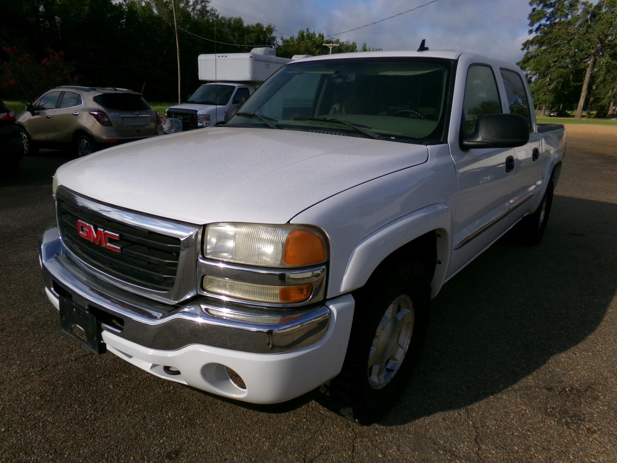 photo of 2006 GMC Sierra 1500 SL Crew Cab 4WD