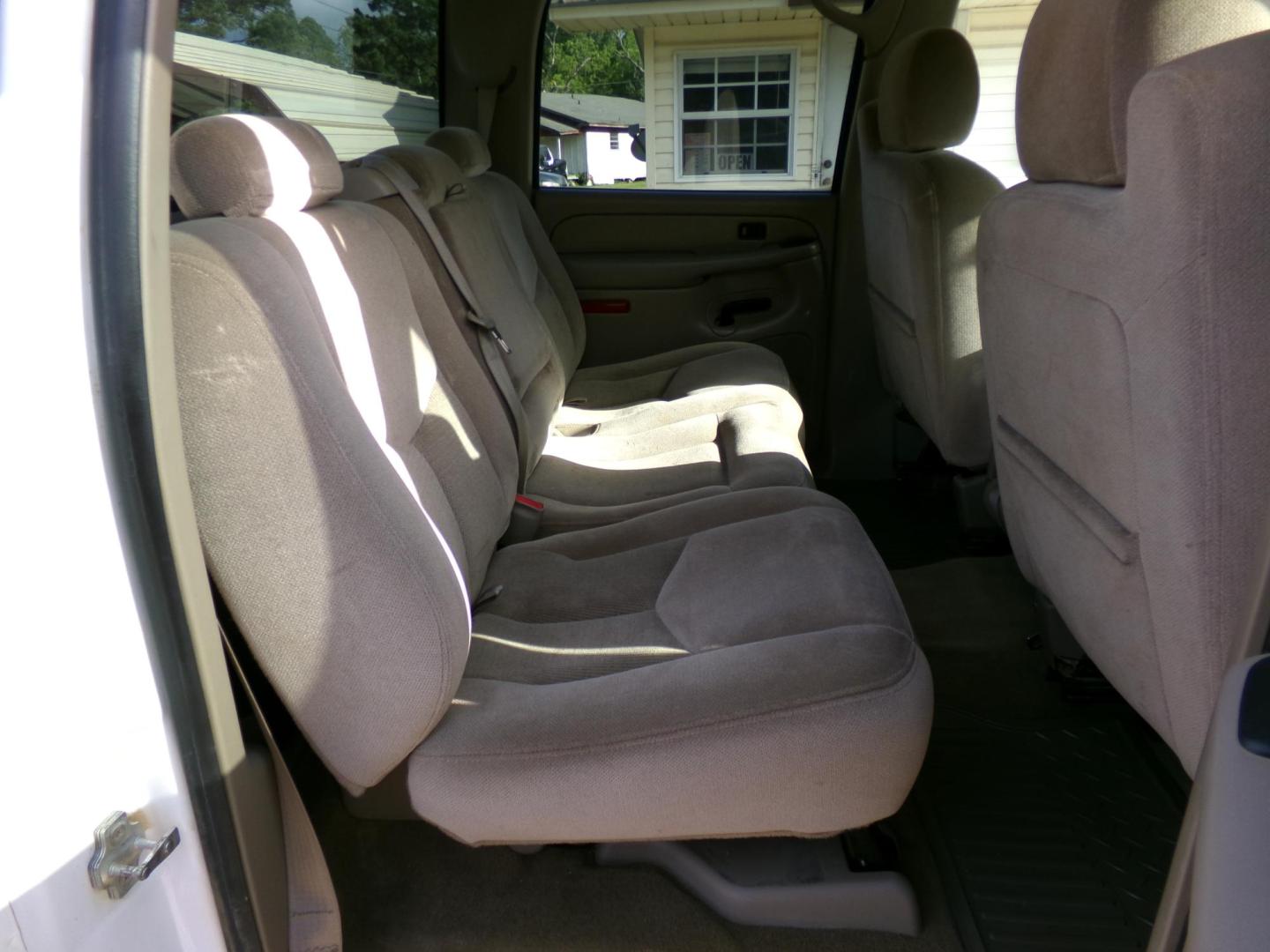 2006 Olympic White /Tan GMC Sierra 1500 SLE Crew Cab 4WD (2GTEK13Z361) with an 5.3L V8 OHV 16V FFV engine, 4-Speed Automatic Overdrive transmission, located at 401 First NE, Bearden, AR, 71720, (870) 687-3414, 33.726528, -92.611519 - Photo#15
