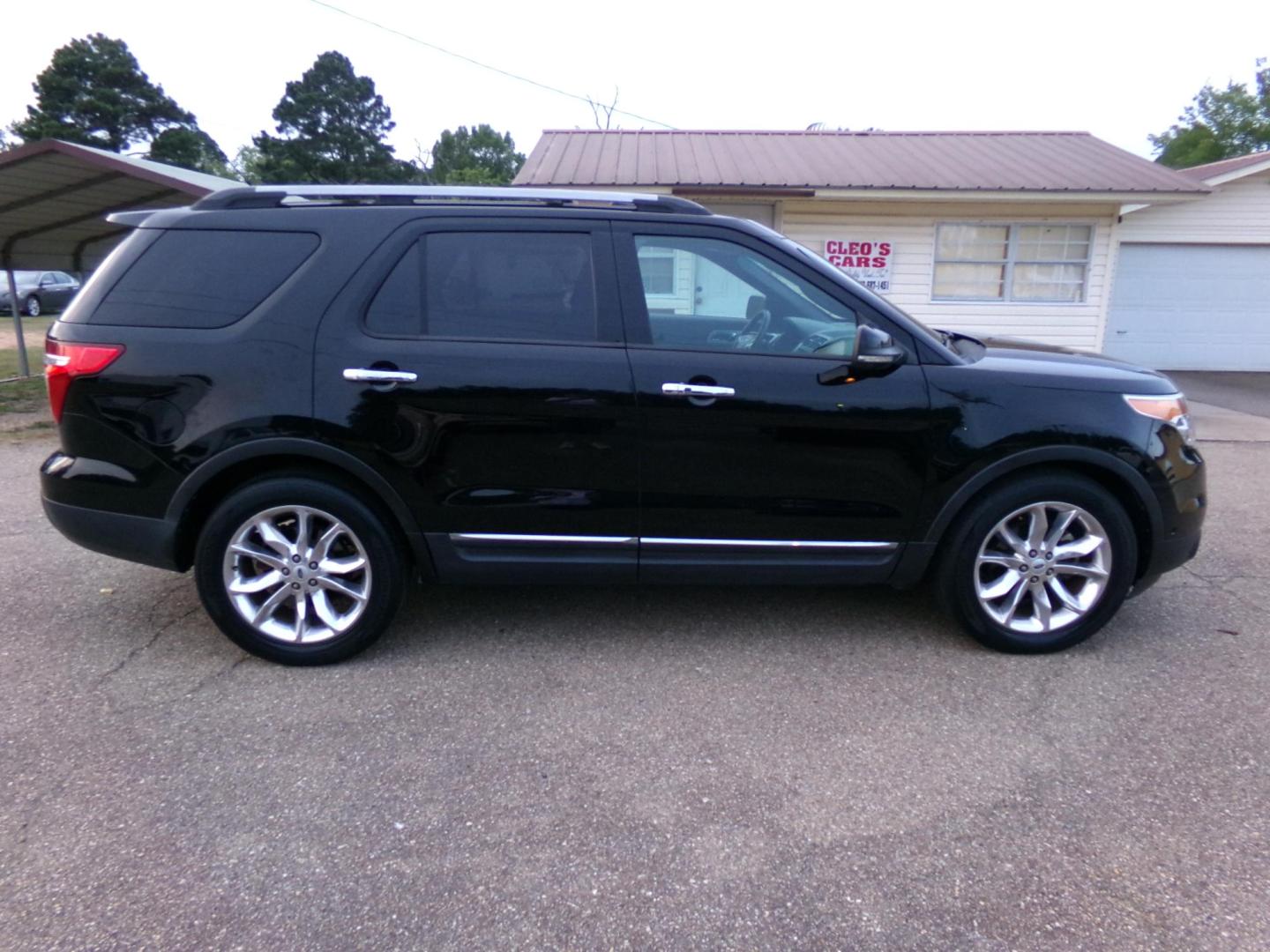 2012 Tuxedo Black Metallic /Black/Brown Ford Explorer Limited FWD (1FMHK7F86CG) with an 3.5L V6 DOHC 24V engine, 6-Speed Automatic transmission, located at 401 First NE, Bearden, AR, 71720, (870) 687-3414, 33.726528, -92.611519 - Photo#28