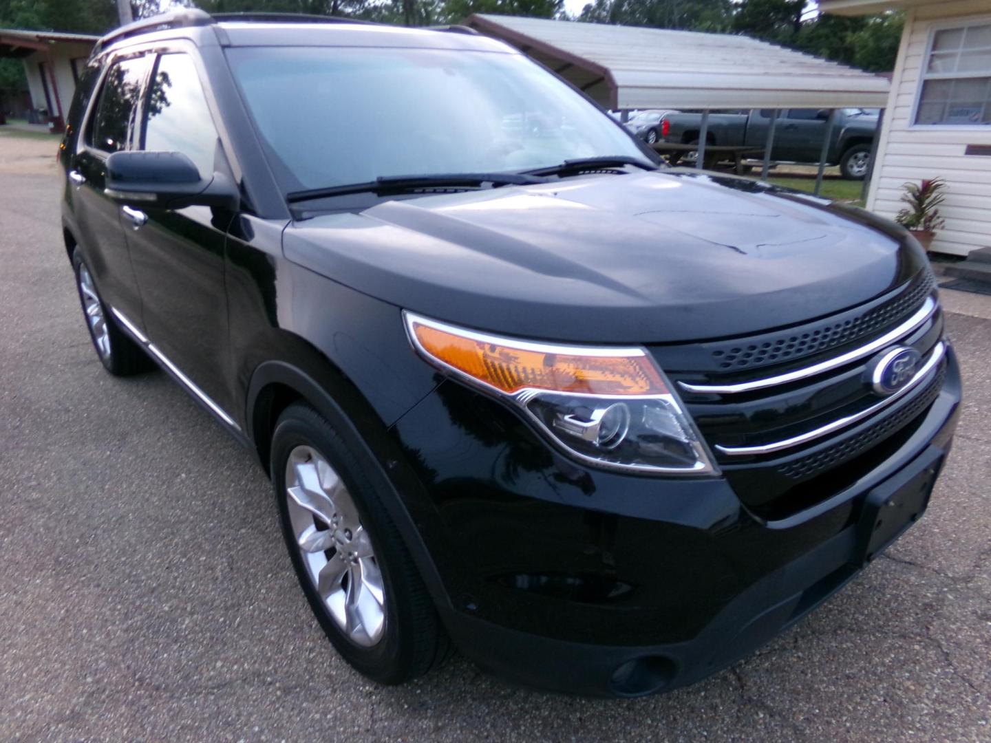 2012 Tuxedo Black Metallic /Black/Brown Ford Explorer Limited FWD (1FMHK7F86CG) with an 3.5L V6 DOHC 24V engine, 6-Speed Automatic transmission, located at 401 First NE, Bearden, AR, 71720, (870) 687-3414, 33.726528, -92.611519 - Photo#30