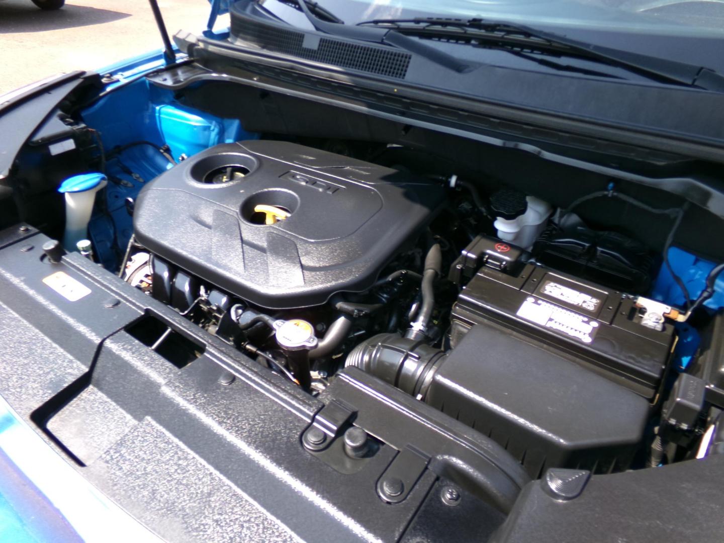 2016 Carribean Blue Metallic /Black Kia Soul + (KNDJP3A50G7) with an 2.0L L4 DOHC 16V engine, 6A transmission, located at 401 First NE, Bearden, AR, 71720, (870) 687-3414, 33.726528, -92.611519 - Photo#5