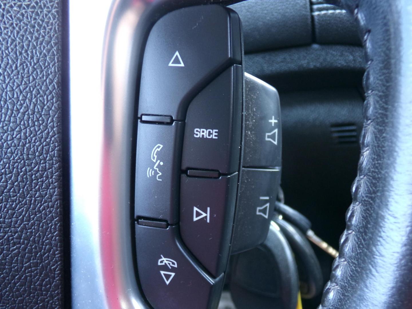 2014 Maroon /Black Chevrolet Traverse 1LT FWD (1GNKRGKD9EJ) with an 3.6L V6 DOHC 24V engine, 6-Speed Automatic transmission, located at 401 First NE, Bearden, AR, 71720, (870) 687-3414, 33.726528, -92.611519 - Photo#12