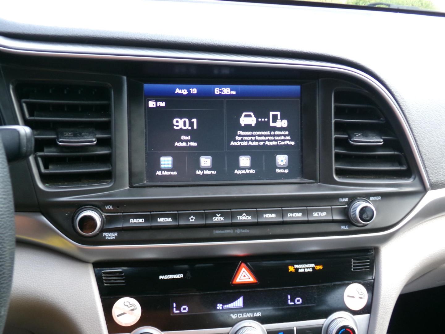 2020 Calypso Red Metallic /Black Hyundai Elantra Limited (5NPD84LF2LH) with an 1.8L L4 DOHC 16V engine, 6A transmission, located at 401 First NE, Bearden, AR, 71720, (870) 687-3414, 33.726528, -92.611519 - Photo#9