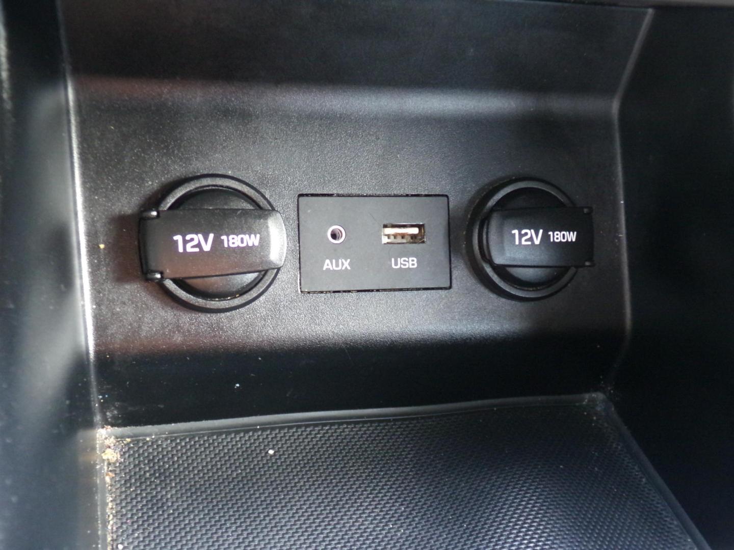 2020 Calypso Red Metallic /Black Hyundai Elantra Limited (5NPD84LF2LH) with an 1.8L L4 DOHC 16V engine, 6A transmission, located at 401 First NE, Bearden, AR, 71720, (870) 687-3414, 33.726528, -92.611519 - Photo#12